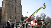 ©George Cracknell Wright 08/03/2025 London, United Kingdom Protester with Palestinian flag climbs Elizabeth Tower A barefoot man with a Palestinian flag has climbed part of Elizabeth Tower at the Houses of Parliament in Westminster, central london. Police and crews from the London Fire Brigade are at the scene. Photo Credit: George Cracknell Wright
