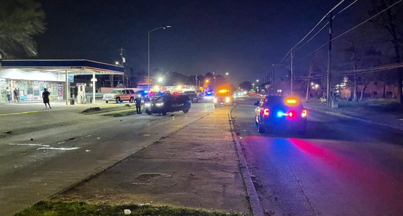 Texas man flees scene after crashing car at 100 mph, leaving his critically injured family behind: police