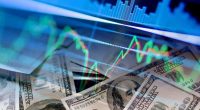 18 percent rate economy as 'excellent' or 'good': Poll