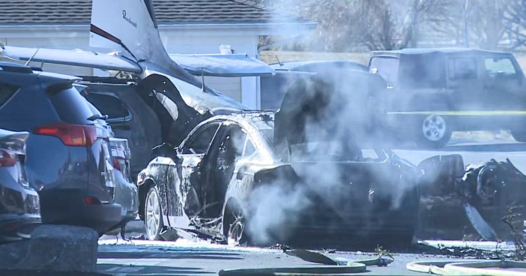 5 injured after small plane crashes into residential area in Pennsylvania