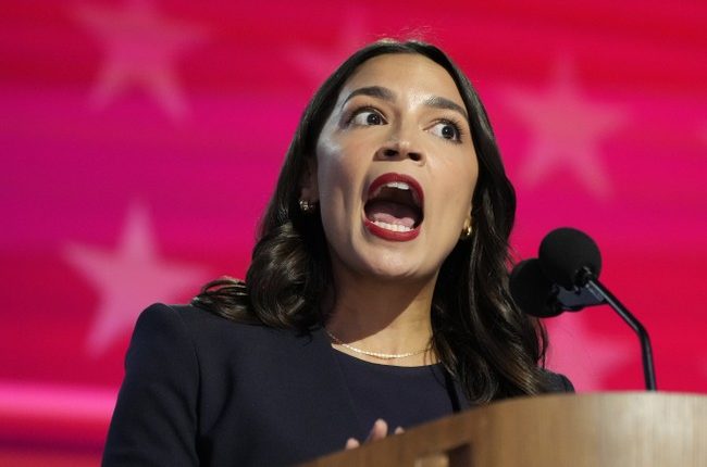 AOC Responds to Kyrsten Sinema Calling Out Her Hypocrisy, and She Really Shouldn't Have