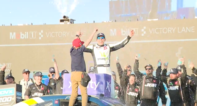 Aric Almirola secures last-second victory in Saturday's Xfinity Series race in Phoenix