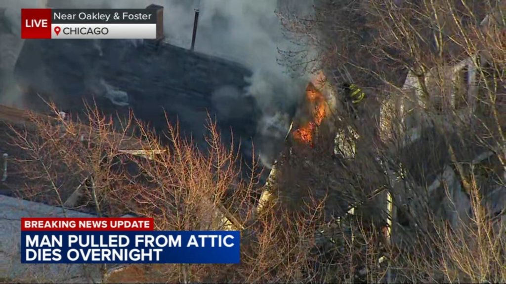 Chicago fire on North Oakley Avenue in Ravenswood leaves 1 man dead, CPD says