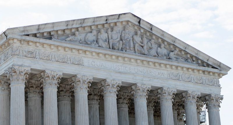 DOJ again faces deadline to disclose deportation flight details