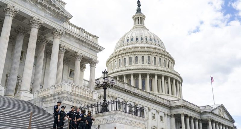 Dems under pressure as shutdown fight shifts to Senate