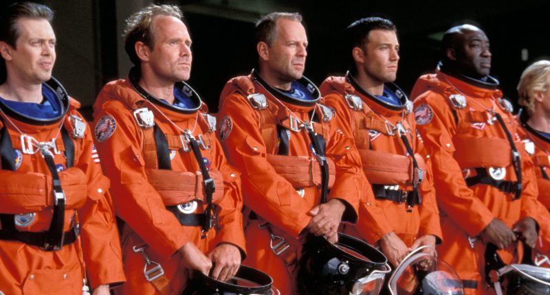 Dumb Things We Just Ignored About These '90s Movies