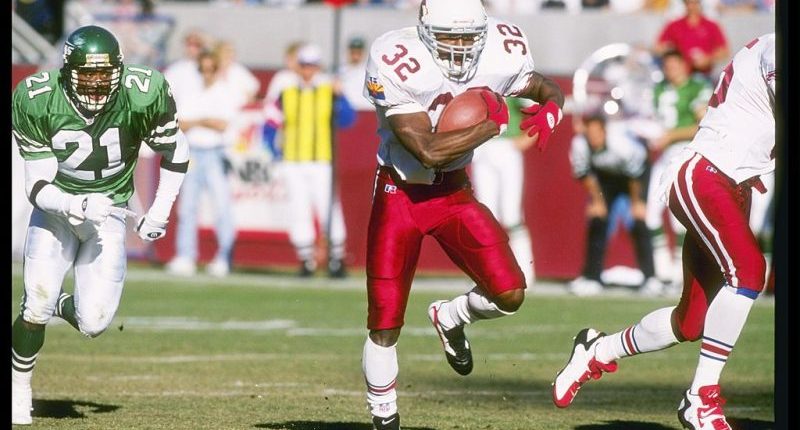 Ex-NFL player charged after 190 dogs seized from dog fighting venture