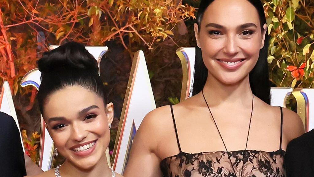 Fans react to Rachel Zegler and Gal Gadot at Snow White premiere
