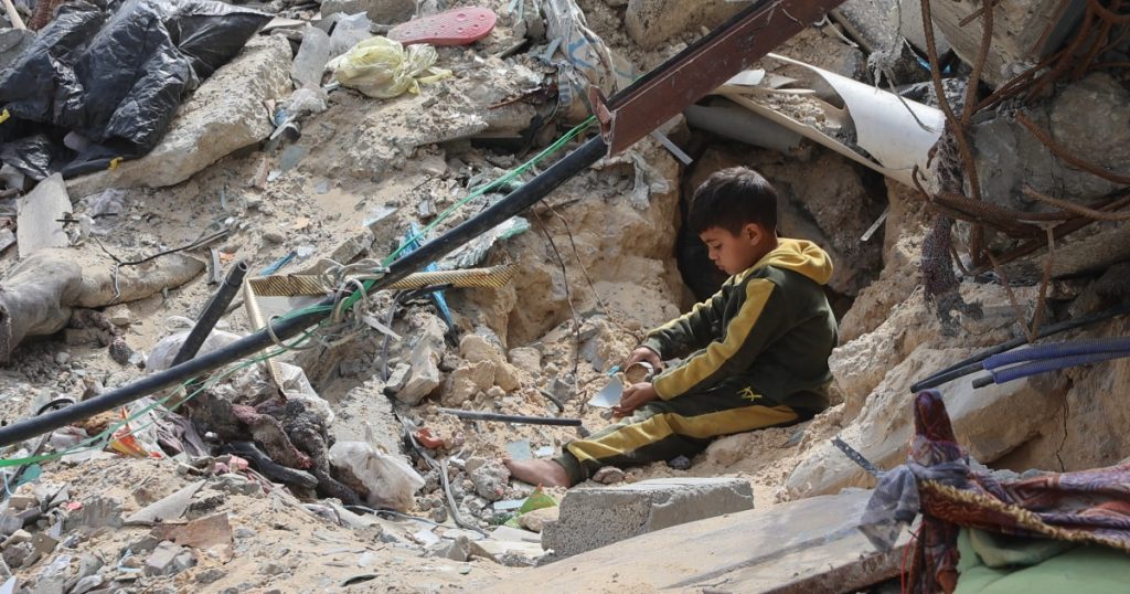 Gaza enters longest stretch without aid as Israel continues airstrikes