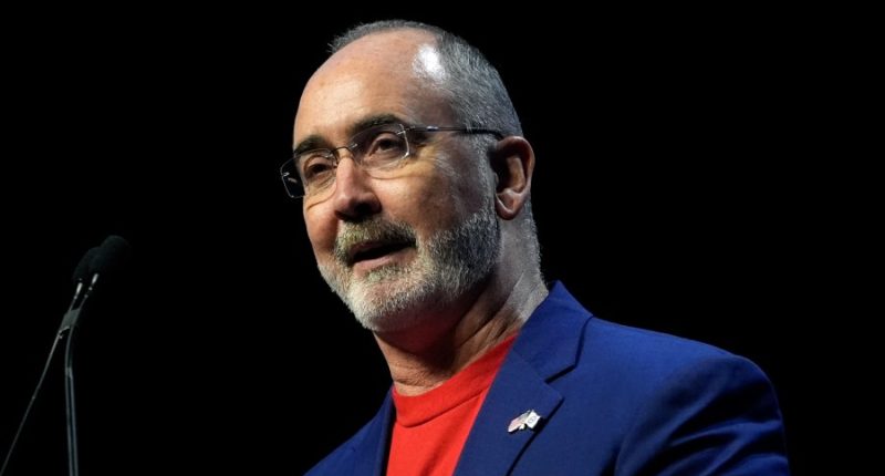 How this auto union leader's support for Trump's tariffs scrambled labor politics again