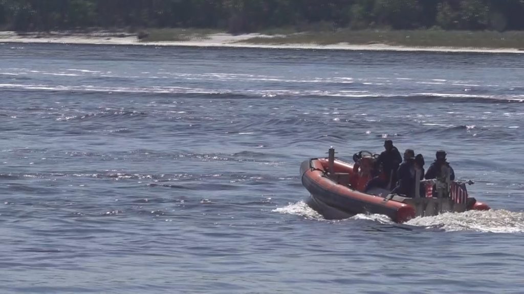 Jacksonville family helps Coast Guard search for missing boaters