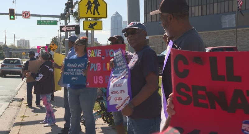 Jacksonville postal workers protest possible privitization of USPS
