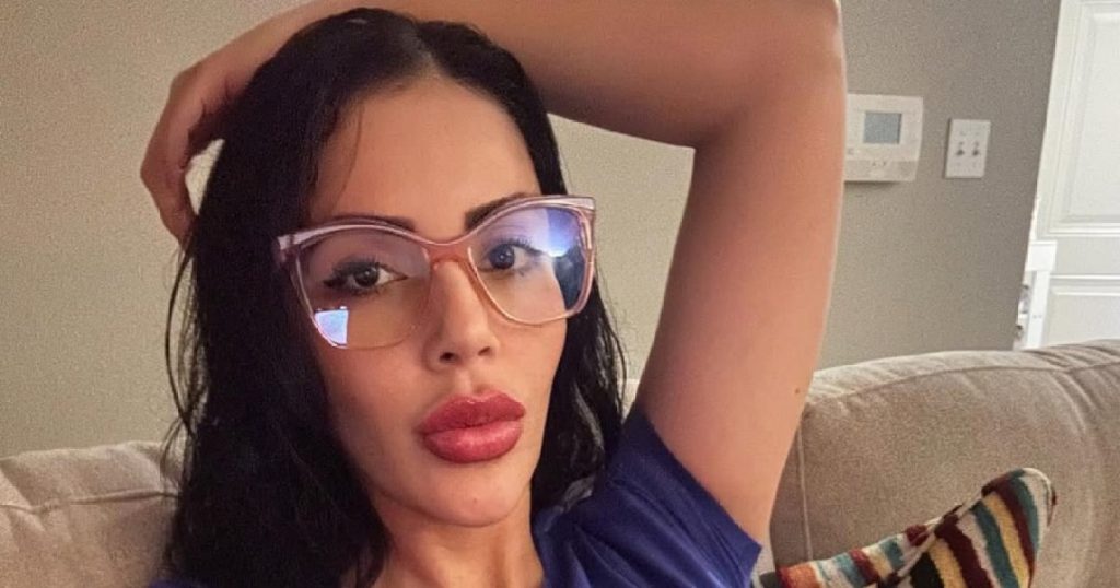 Jasmine Pineda Shares Pregnancy Symptoms Including Heartburn