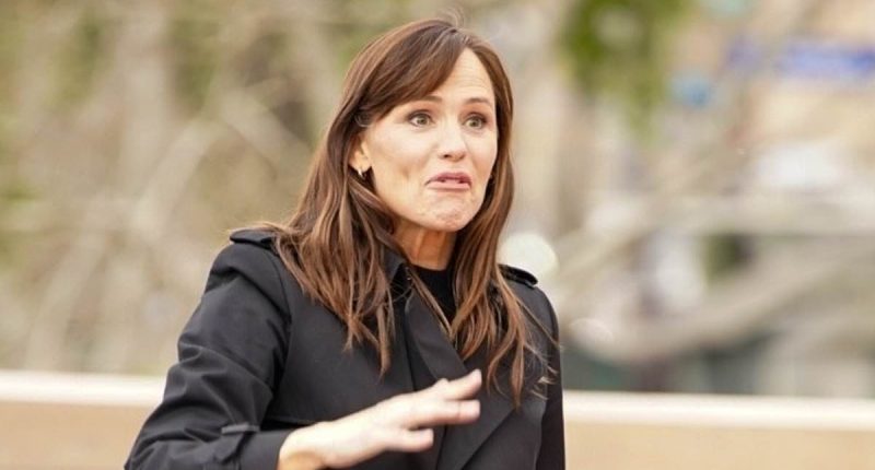 Jennifer Garner limbers up as she films action scenes in Paris