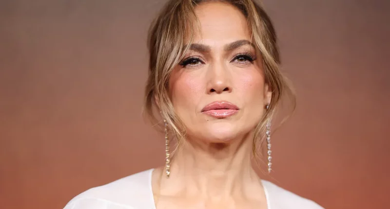 Jennifer Lopez's Reaction to the Ben Affleck and Jennifer Garner Photos Can Be Summed up in 4 Words, Insider Says