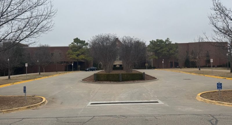 Law student starts petition to remove professor tied to Richard Glossip case