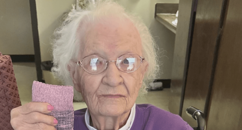 Man says Kansas City-area hospital staff neglected grandmother for days