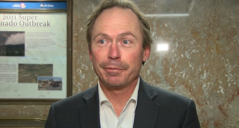 Man who built Boone and Jolene's nest says he climbed a 'hickory limb about the size of a baseball bat'