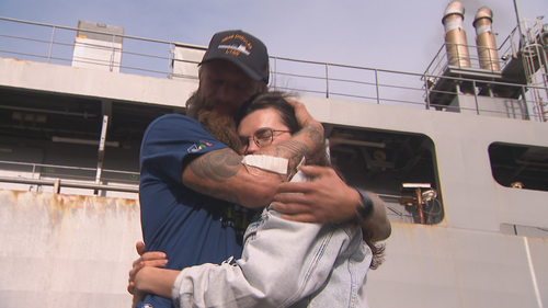 Rower reunites with family in Sydney.