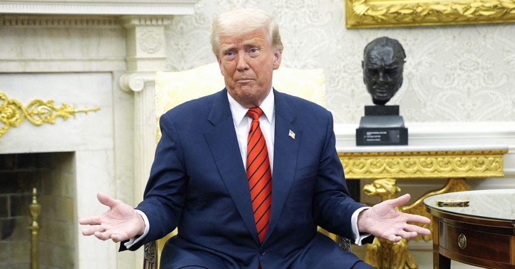 Trump demands SCOTUS limit federal district court powers