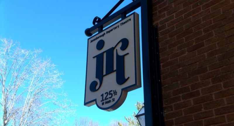 VIDEO: Local theatre receives shoutout from Dolly Parton for performance of '9 to 5'