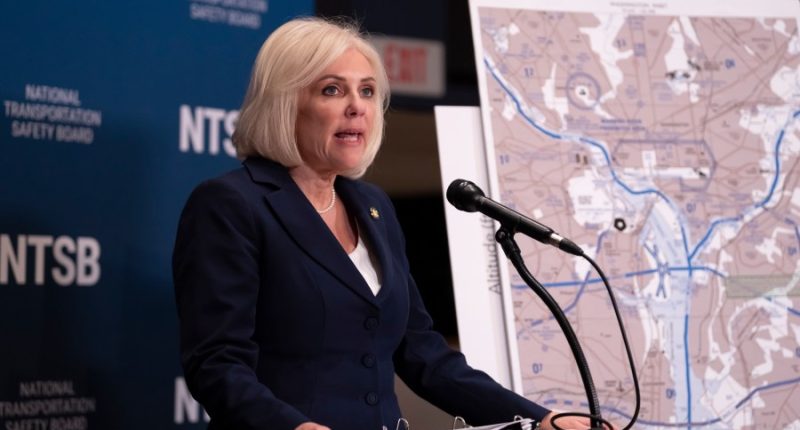 What is known about the deadly air crash between a passenger jet and a US Army helicopter