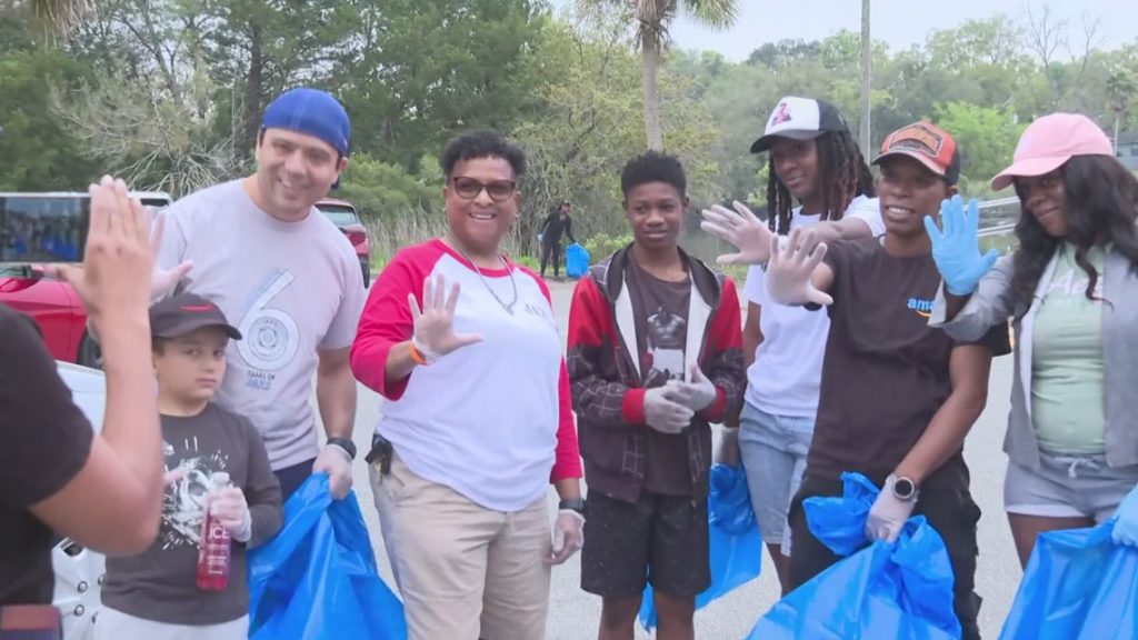 Where can you participate in the 30th annual Great St. Johns River Cleanup?