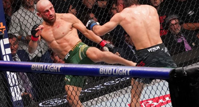Alexander Volkanovski punches past Diego Lopes, reclaims title at UFC 314