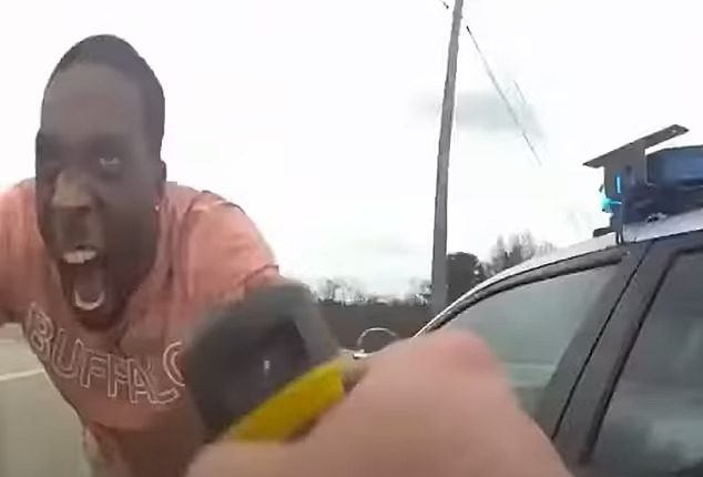 Bodycam footage of DeShawn Leeth threatening police before a car theft and chase.