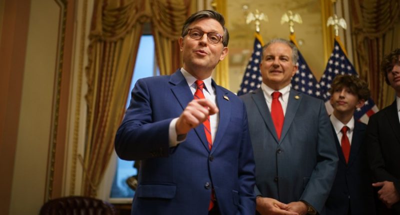 Fine, Patronis sworn in after special Florida election, boosting thin GOP House majority