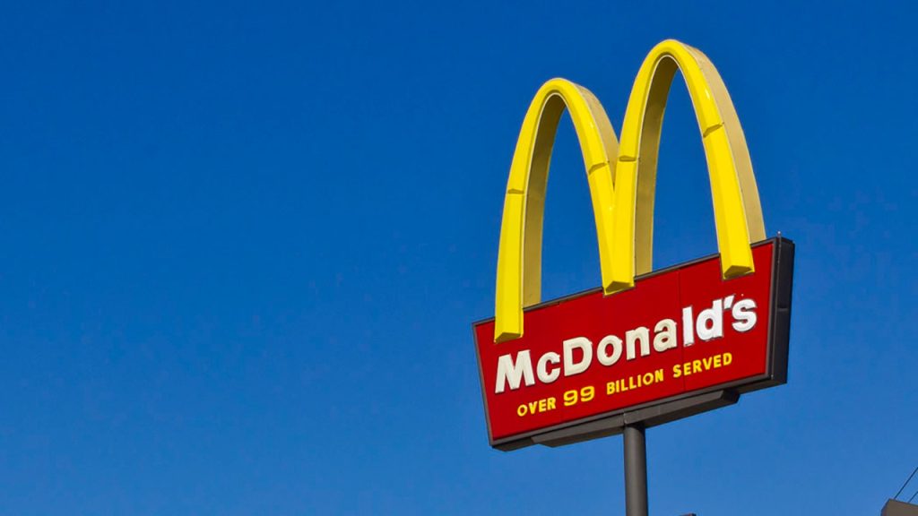 Florida McDonald's worker assaults teen over dipping sauce from behind counter