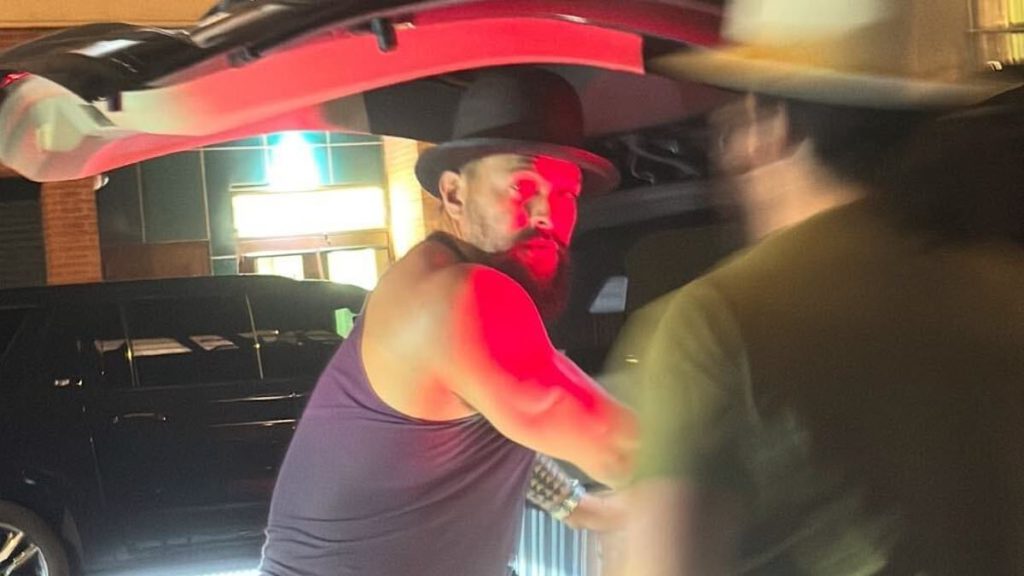 'Growling' Hollywood action hero looks unrecognizable in NYC