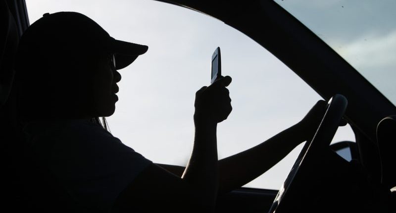 Hands-free bill stalled in Florida House: "When it comes down to it, they won't vote for it"