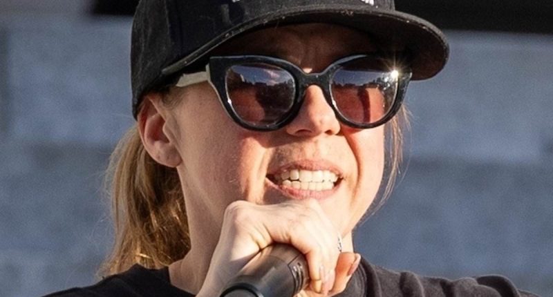 Hollywood star not seen in years emerges in obscene hat