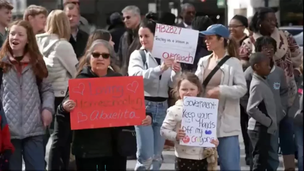 Illinois homeschool bill would create a 'pipeline to the criminal justice system for parents': Dem lawmaker