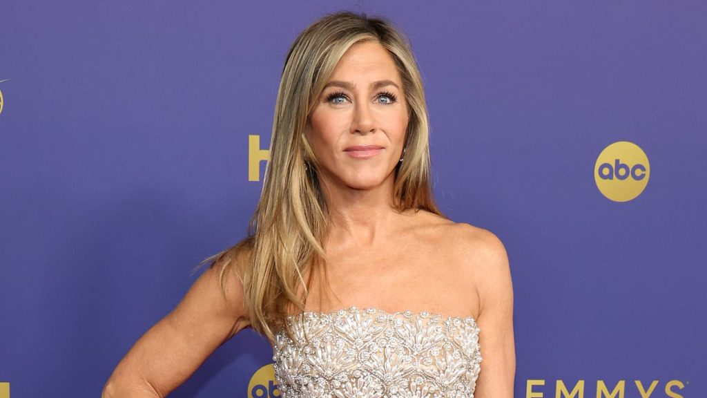 Jennifer Aniston sends Pedro Pascal romance rumors into overdrive