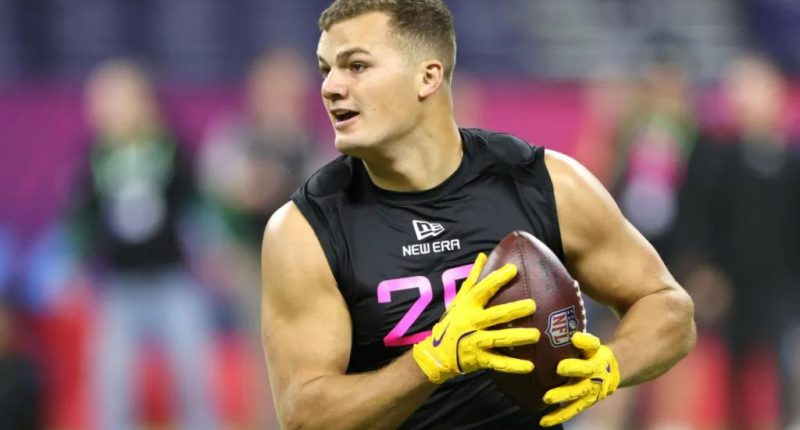 Jets pick LSU's Mason Taylor with No. 42 pick to fill tight end void