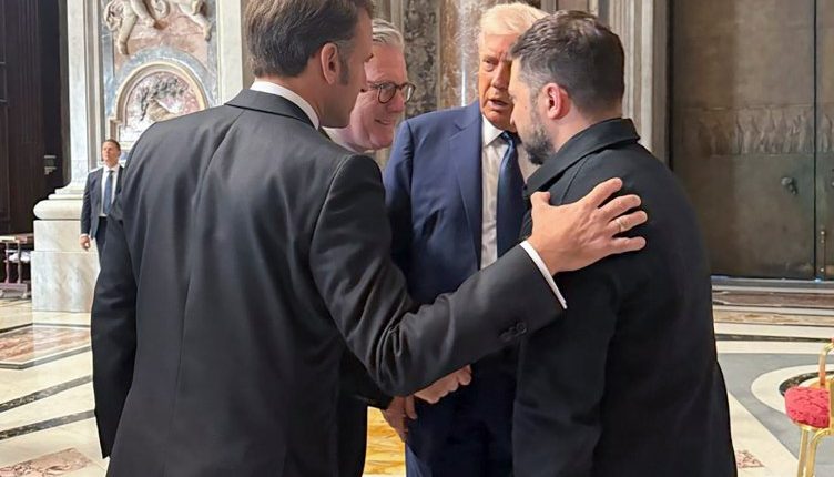 Macron, Starmer, Trump, and Zelenskyy speaking in Saint Peter's Cathedral.