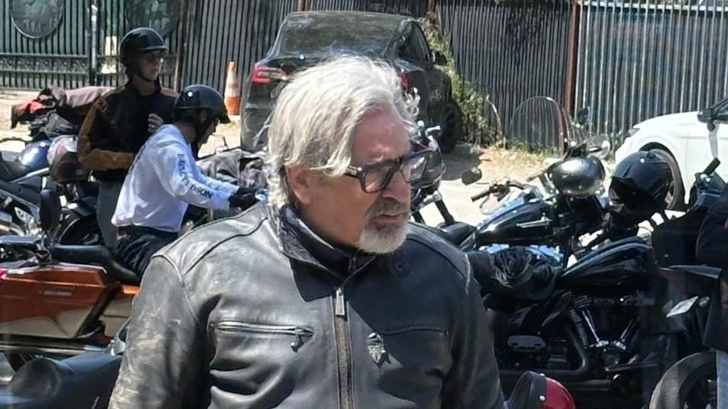 Popular '80s star is unrecognizable in rare sighting with motorcycle