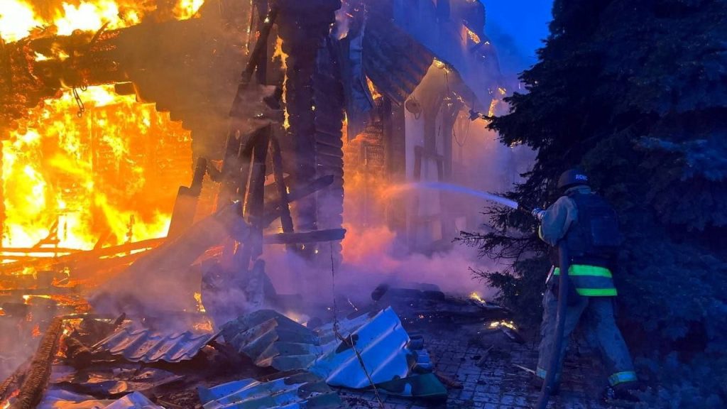 Russian attacks on Ukraine intensify in make-or-break week for peace talks