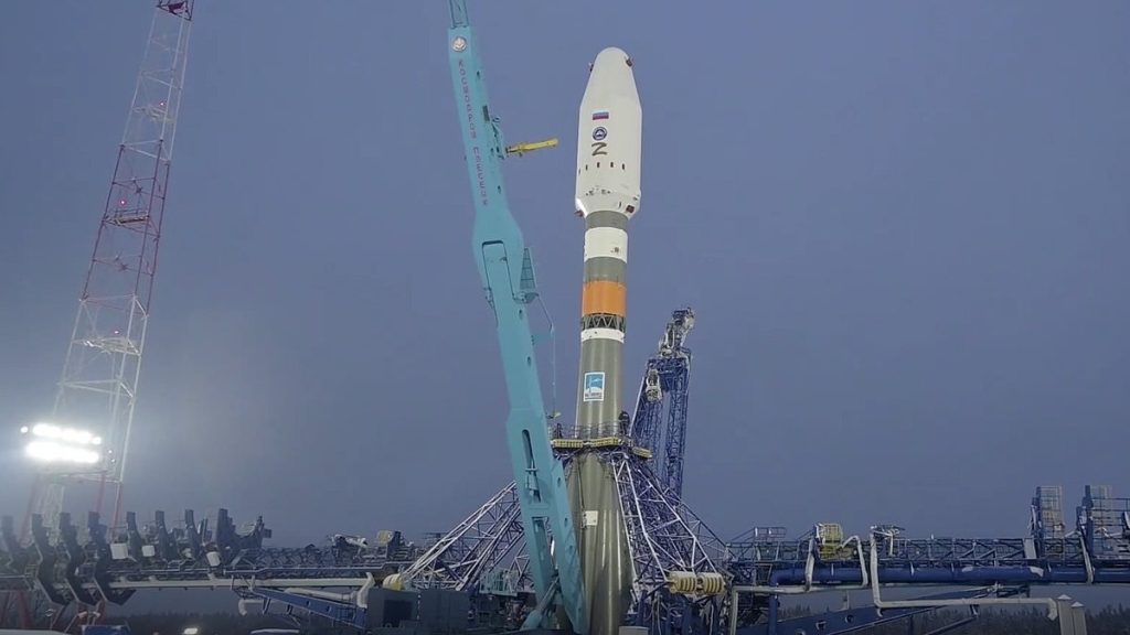 Secret Russian military satellites release mystery object into orbit