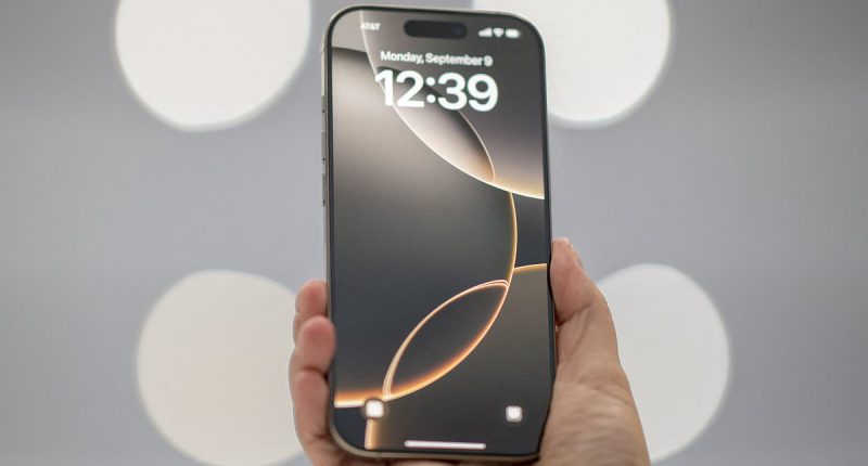 Staggering price of new iPhone after Trump's tariffs
