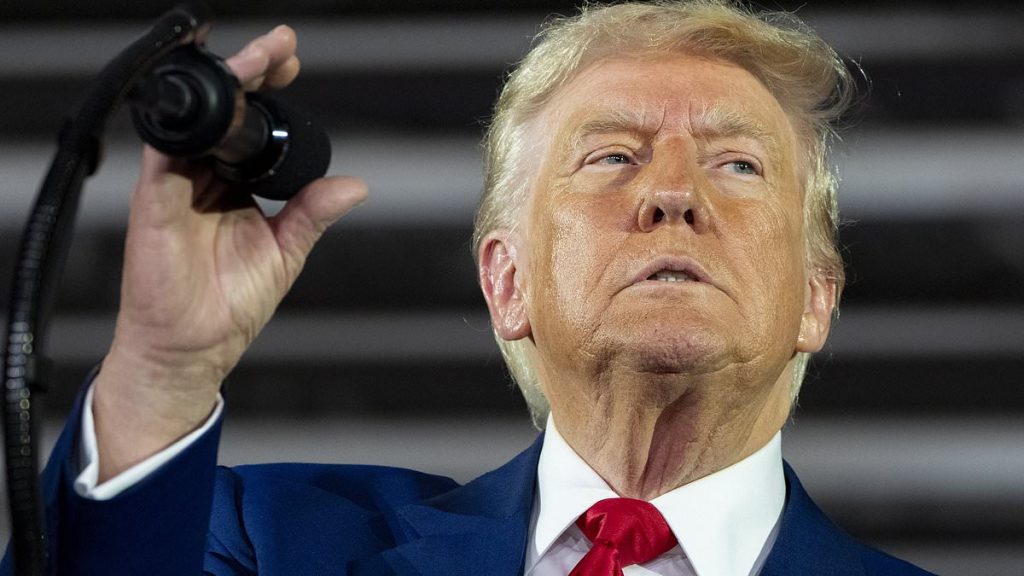 Trump tears into 'lunatic' enemies trying to impeach him