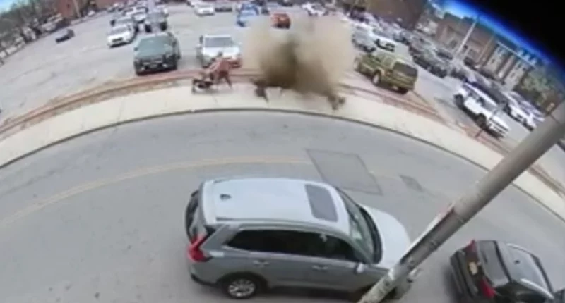 Video captures New York grandmother, children narrowly avoiding manhole explosion