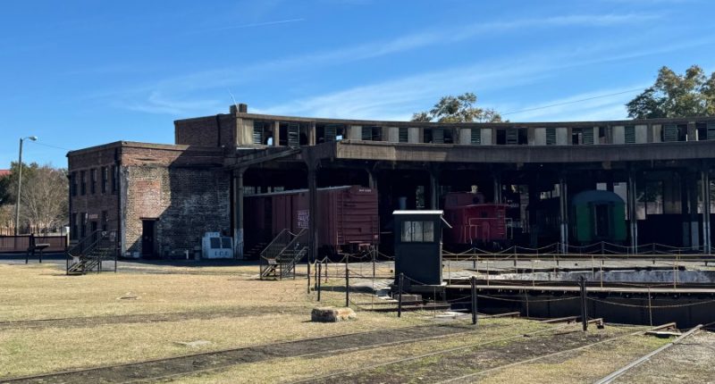 'Antiques Roadshow' films episodes at Savannah museum
