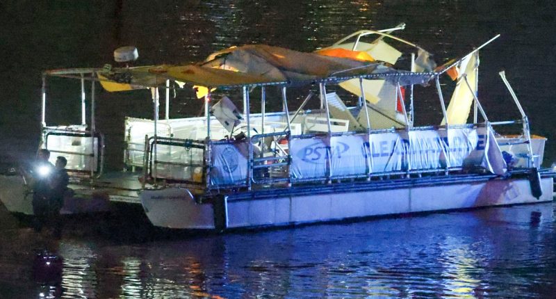 1 dead, multiple injured after boat hits ferry in Florida