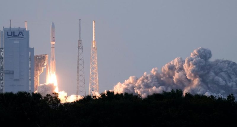 Amazon launches 27 internet satellites with Atlas V rocket