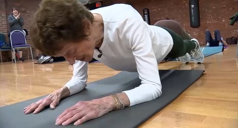 Bay Shore, Long Island woman celebrating 100th birthday shows off fitness skills, 5-minute plank in New York