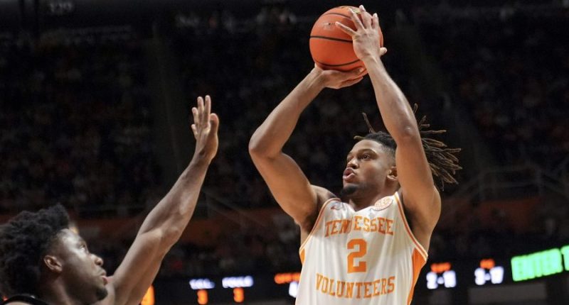 Chaz Lanier wins prestigious Jerry West Award
