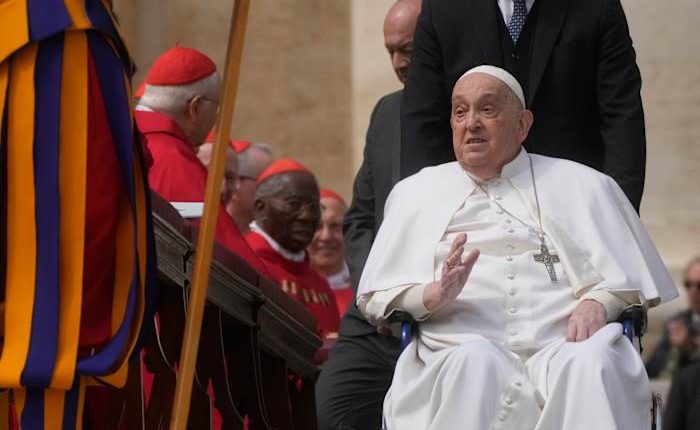 Convalescing Pope Francis opens Holy Week with in-person greeting to faithful in St. Peter's Square